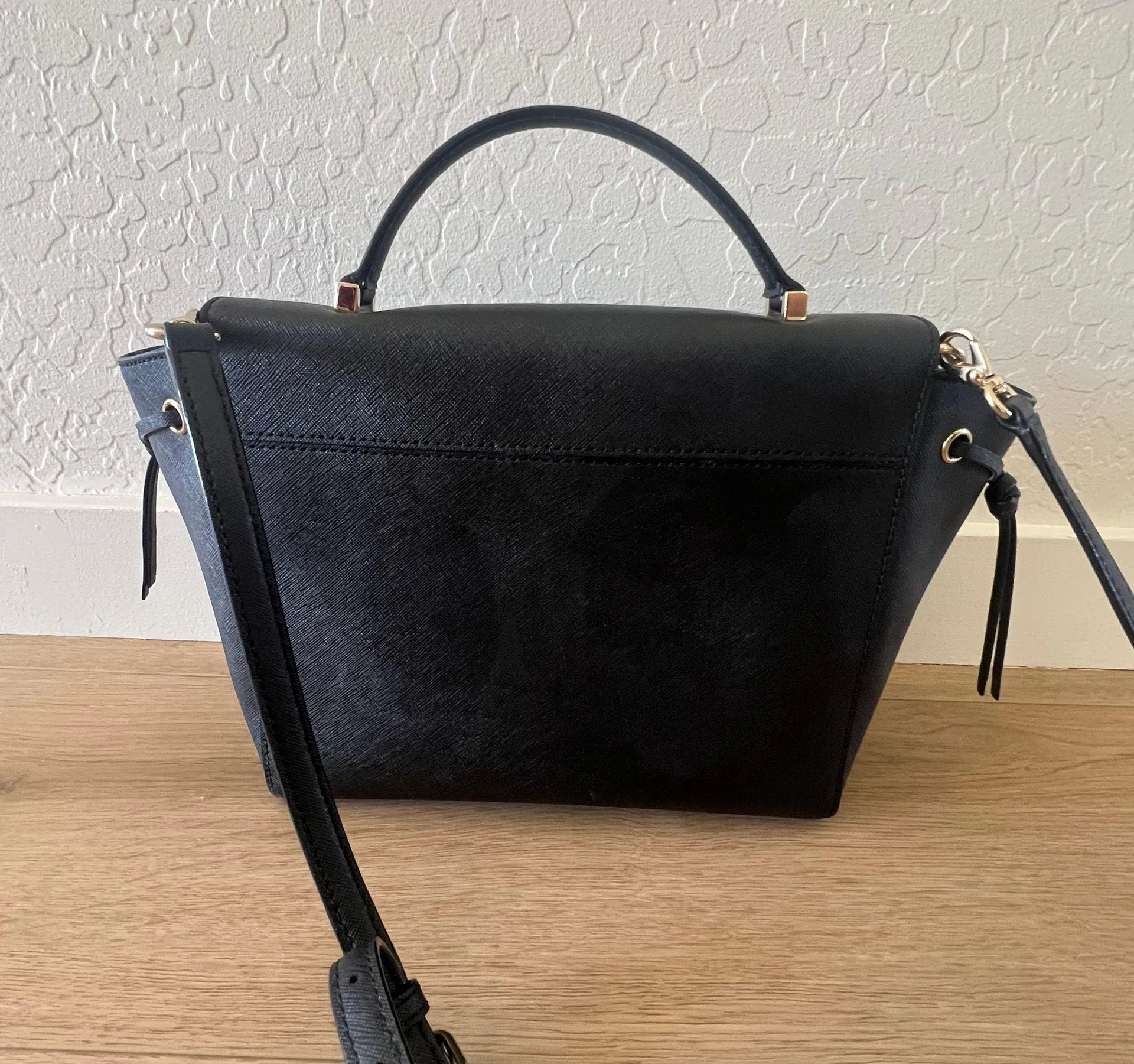 Kate Spade Black Crossbody - Image 3