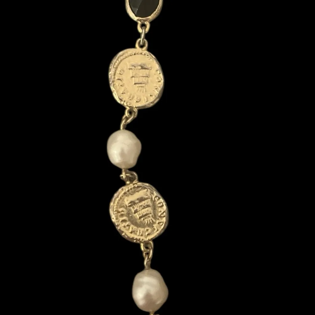 Vintage Gold Tone Necklace Coin Style Medallions Faux Pearl Black Stones - Image 5