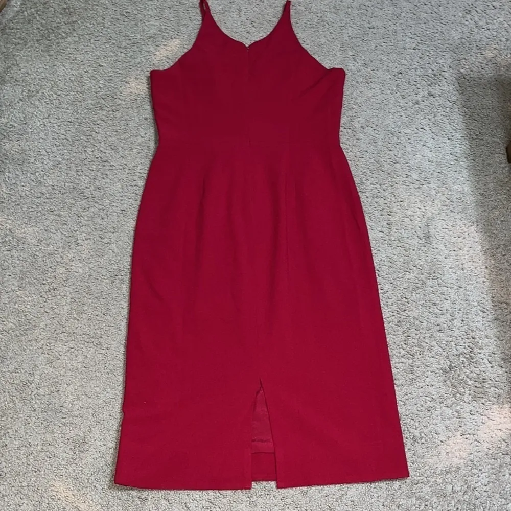 Dress The Population Lyla V-Neck Sleeveless Crepe Sheath Pencil Dress Garnet XXL - Image 6