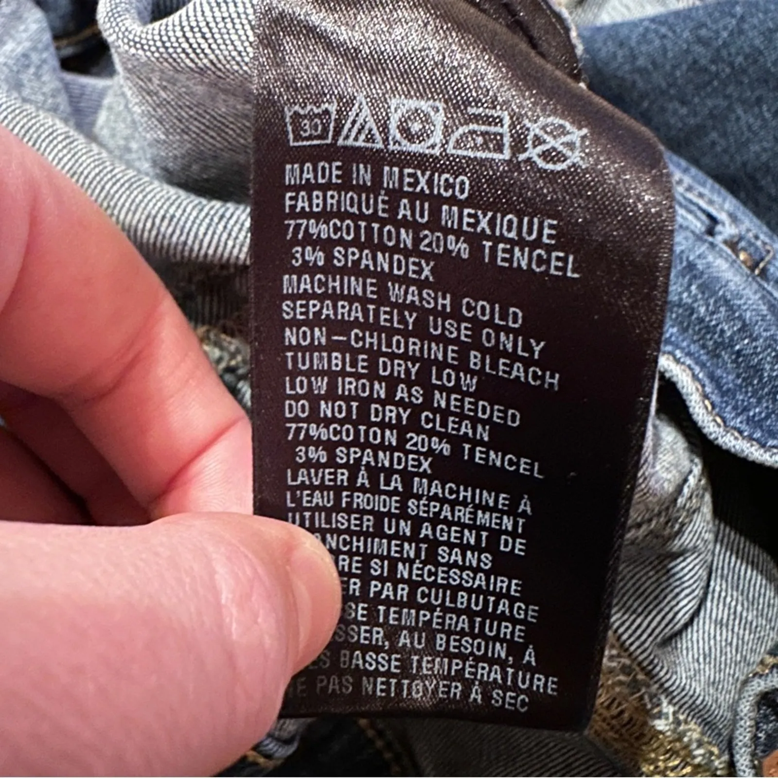 Urban Outfitters BDG Pin Up Medium Wash‎ High Rise Rolled Hem Shorts Size 29 - Image 5