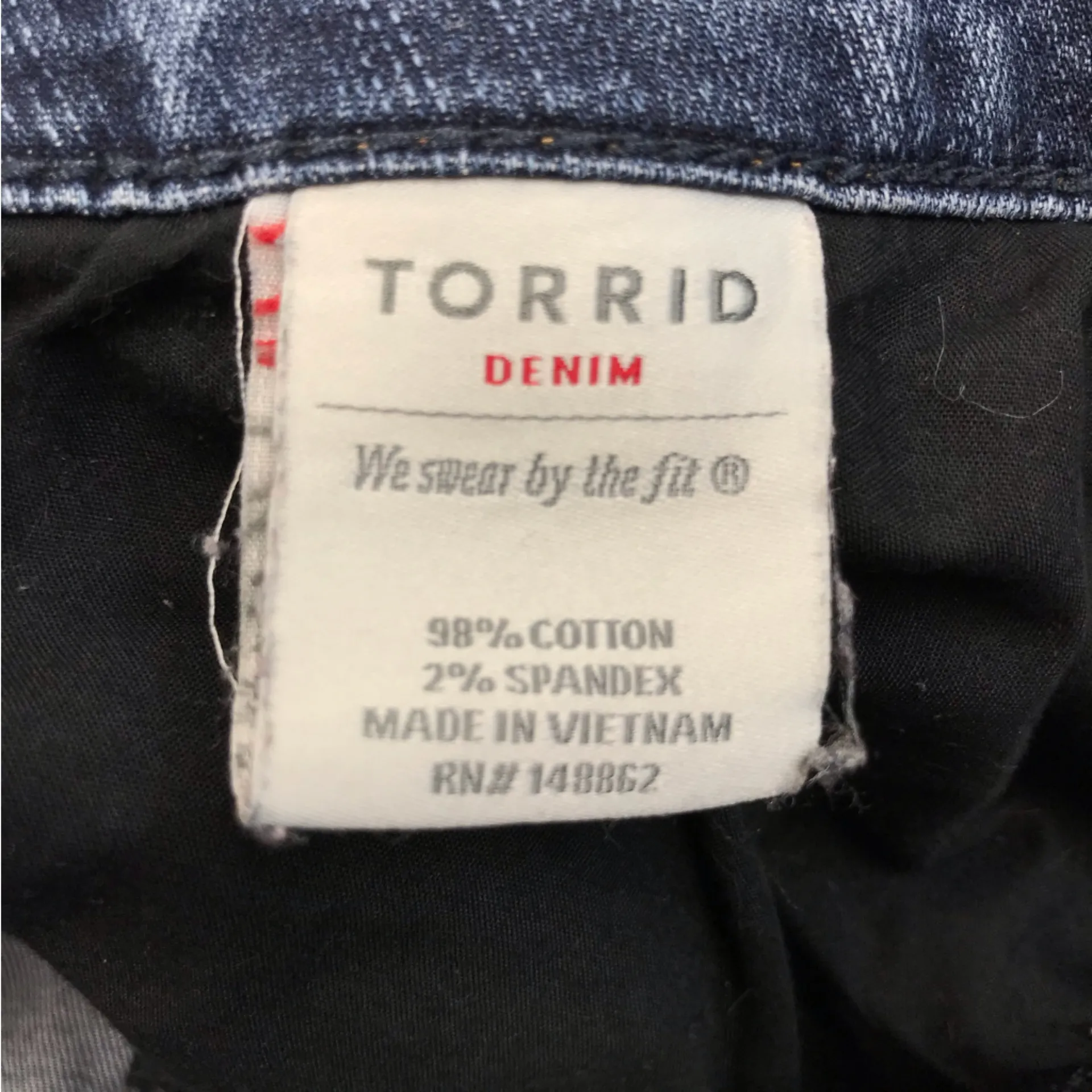 Torrid Women's Blue Jeans - size 30 Tall - Image 4