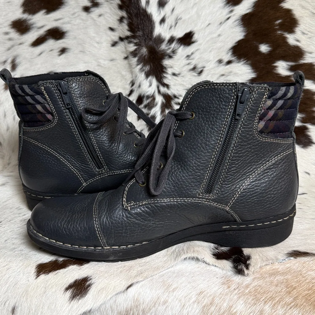 Clarks Whistle Bea ankle boots size 9 Dark Navy B15 - Image 9