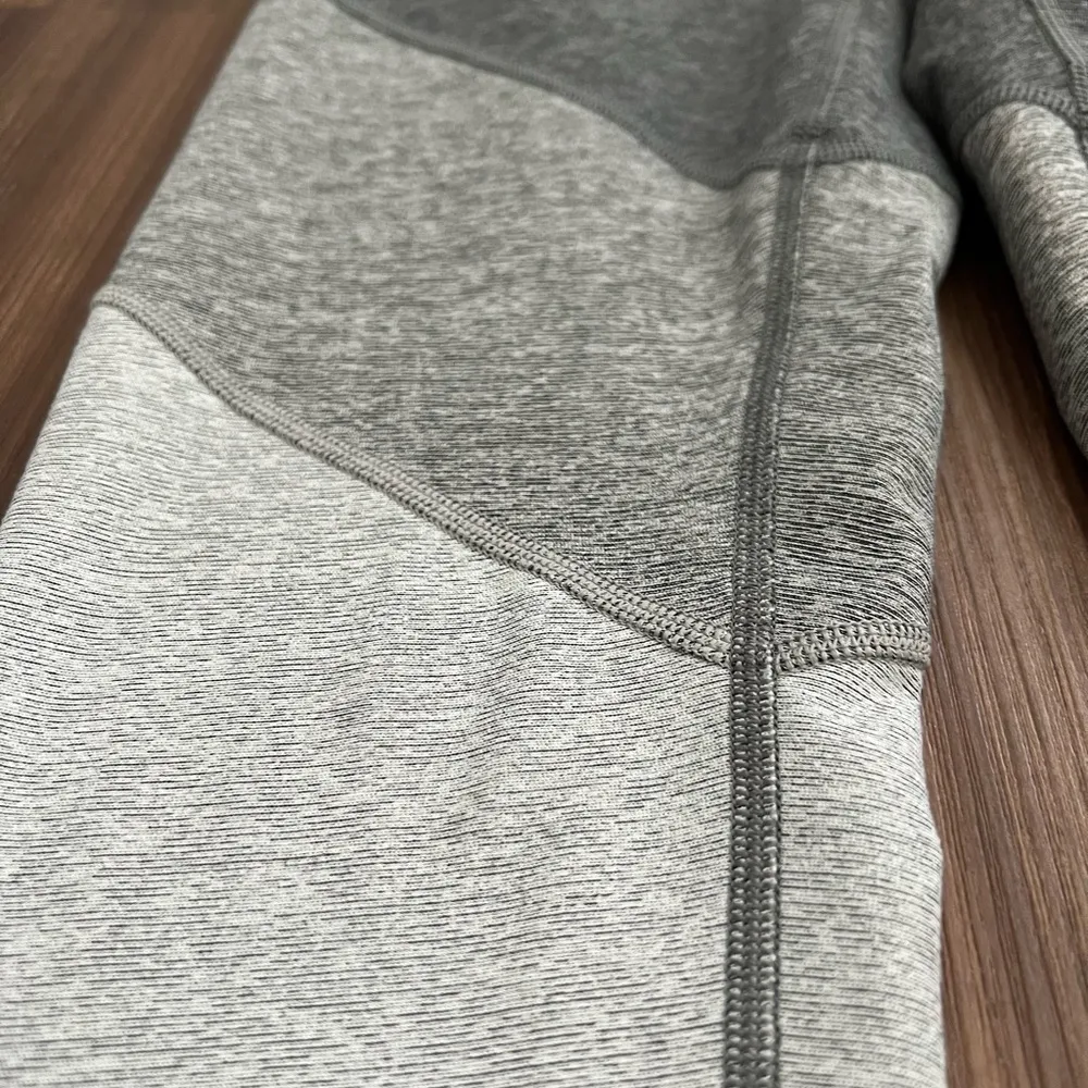 Outdoor Voices 7/8 Springs Leggings in Graphite/Ash/Dove | Small - Image 7