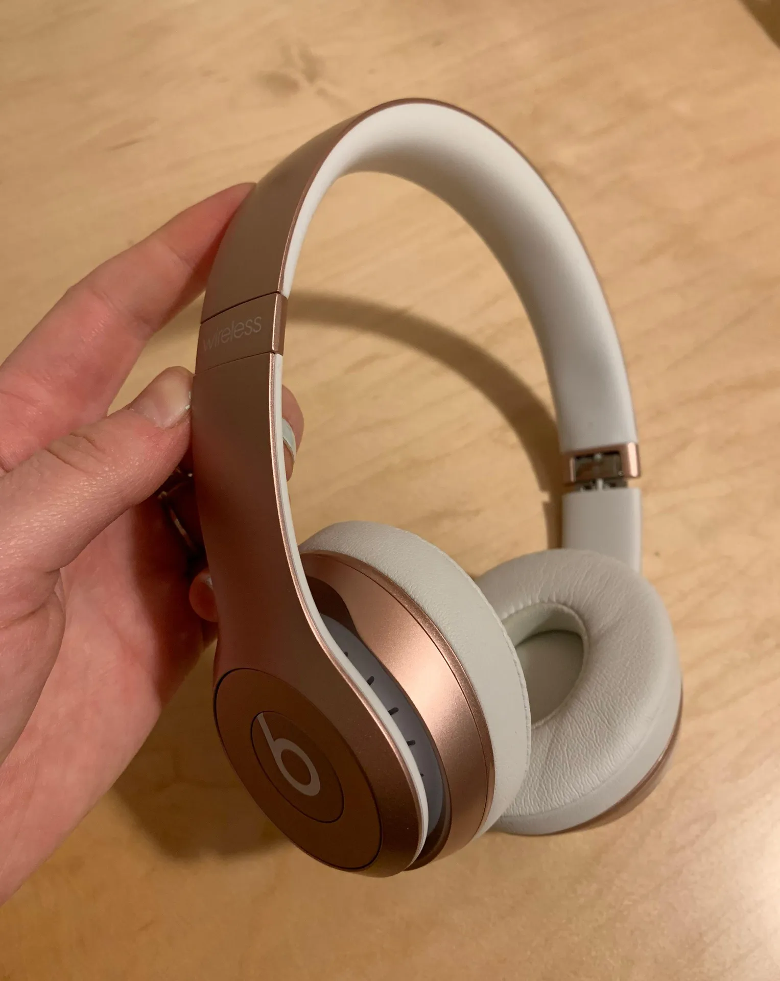 Beats by Dr. Dre Solo Wireless Rose Gold - Image 4