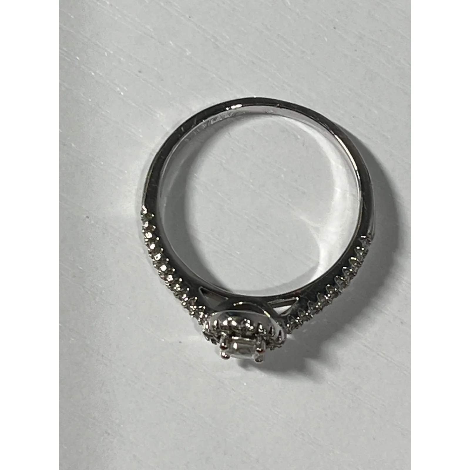 Halo Ring Round Cut Cubic Zirconia Silver tone Size 9 - Image 6