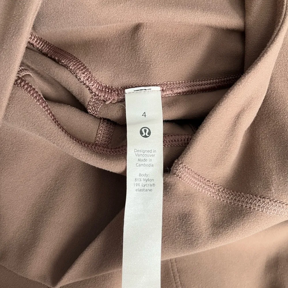 Align Wide Leg Super-High-Rise Crop *23" - Image 6