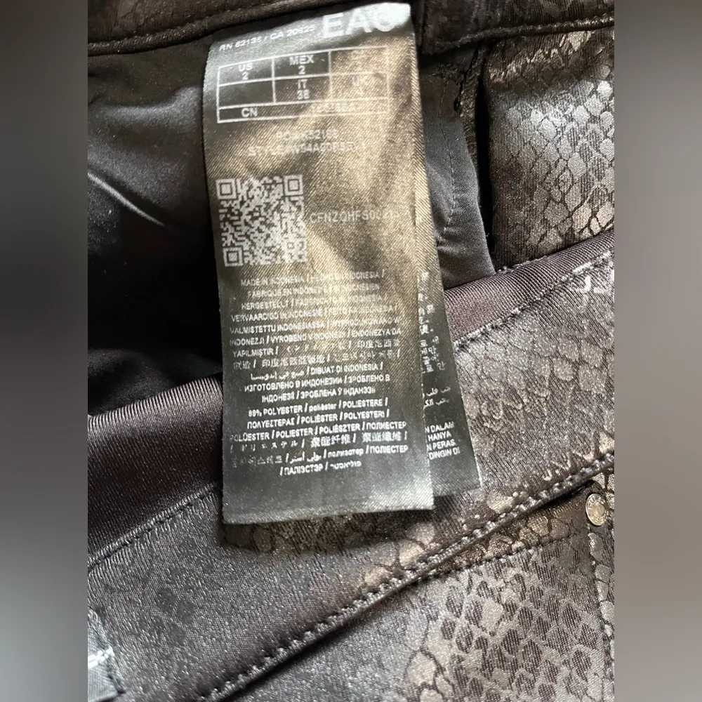 GUESS Faux Leather Black Snakeskin Print Straight Leg Women’s Pants Sz 2 EUC - Image 5