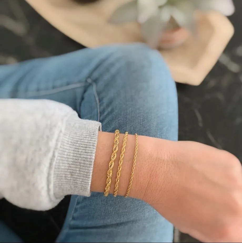 Gold 2mm rope chain dainty bracelet - Image 3