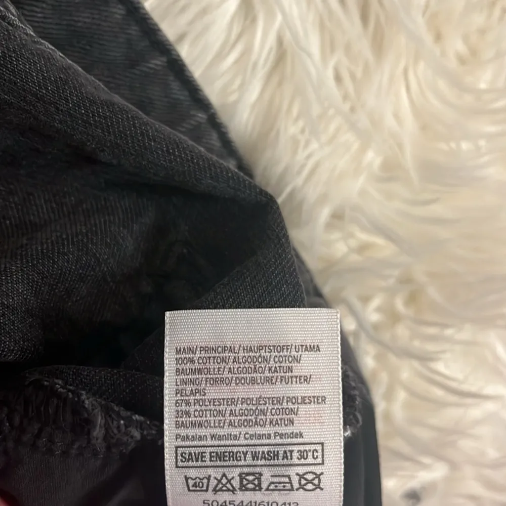 Topshop Moto Mom shorts distressed frayed raw hem washed black 10 - Image 8