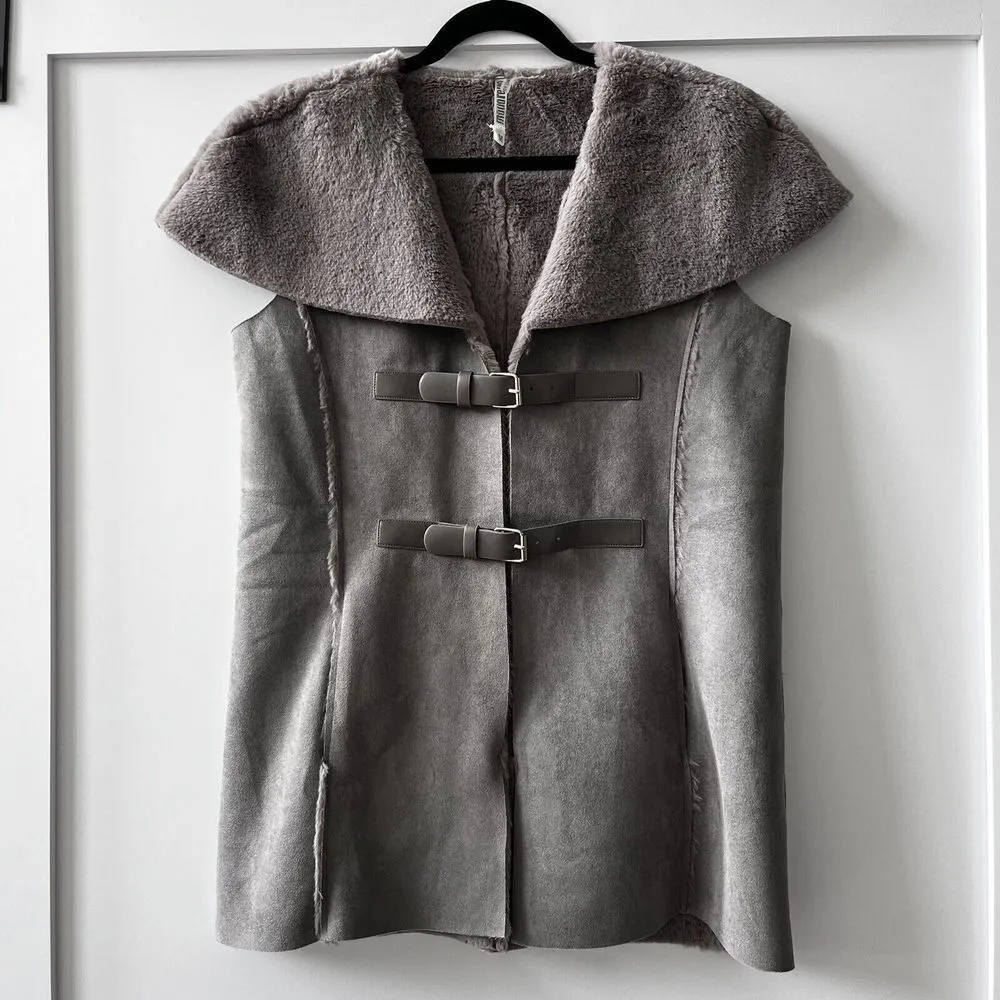 MONORENO Women's Gray Long Polyester Faux Suede Soft Vest Size Med With Buckles - Image 14