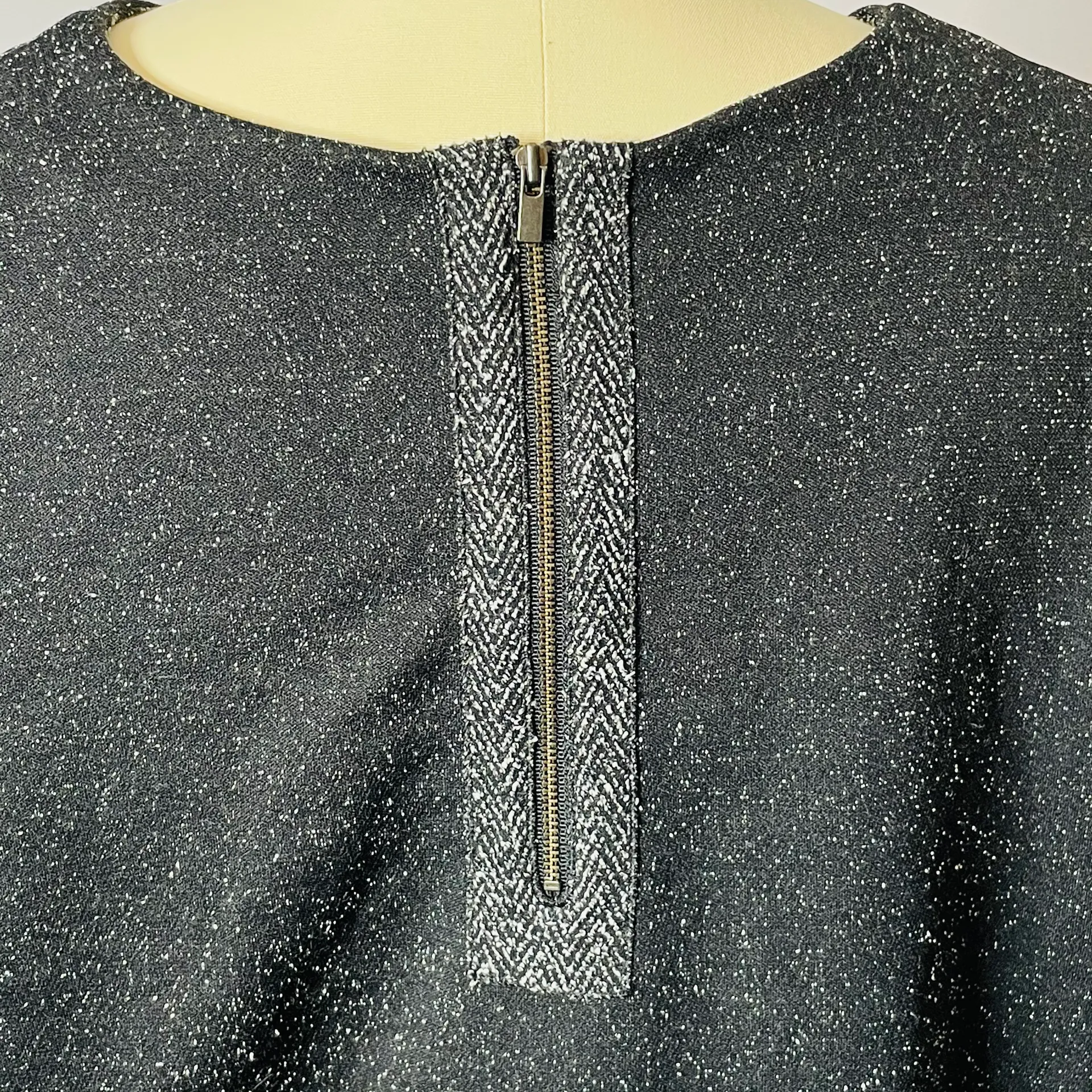 Herringbone Sequin-pocket Top - Image 9