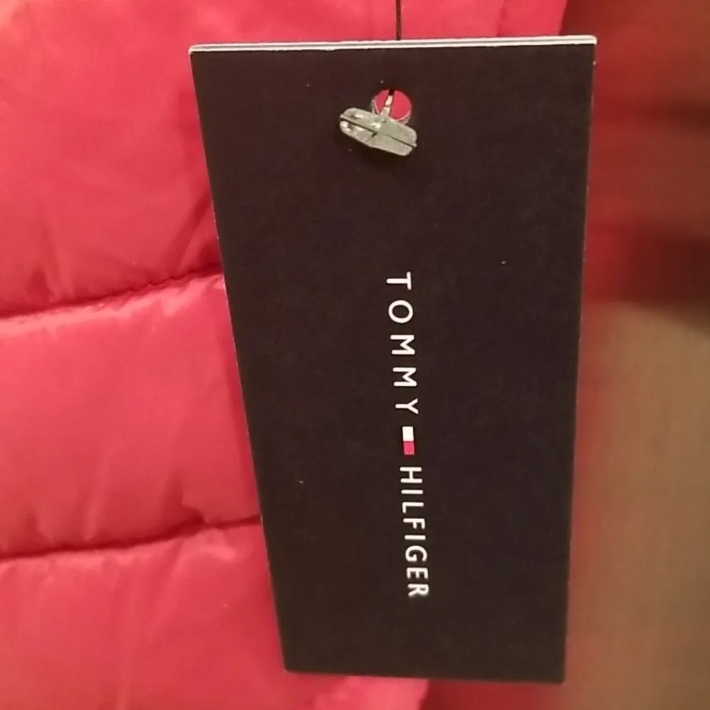 💕TOMMY HILFIGER💕 Red Puffer Vest - Image 7