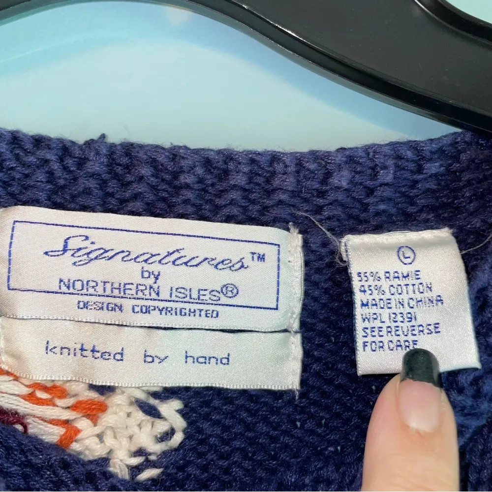 Signatures by Northern Isles Knitted By Hand Cottagecore Sweater Size Large Blue - Image 2