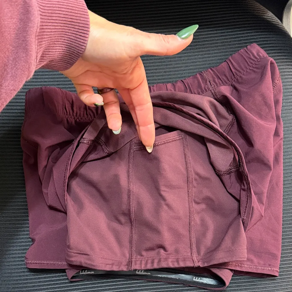 lululemon athletica Women's Plum Athletic Shorts - Image 3