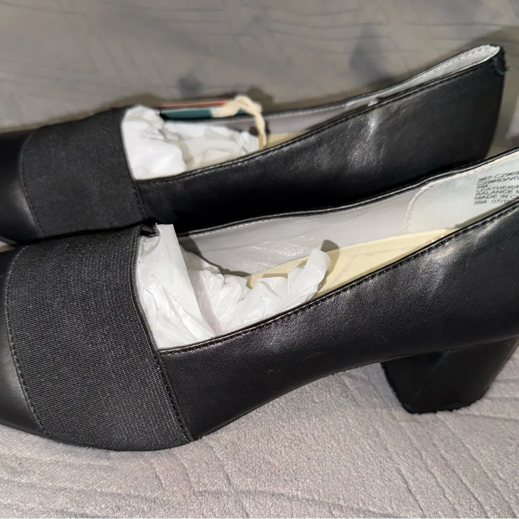 Cliffs by WHITE MOUNTAIN Classic Black Heels Size 6 - Image 2