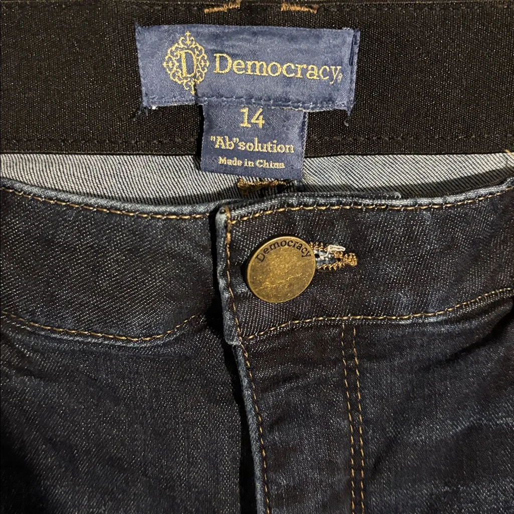 Democracy Deep Indigo stretch skinny Jeans size 14 never worn like new - Image 4
