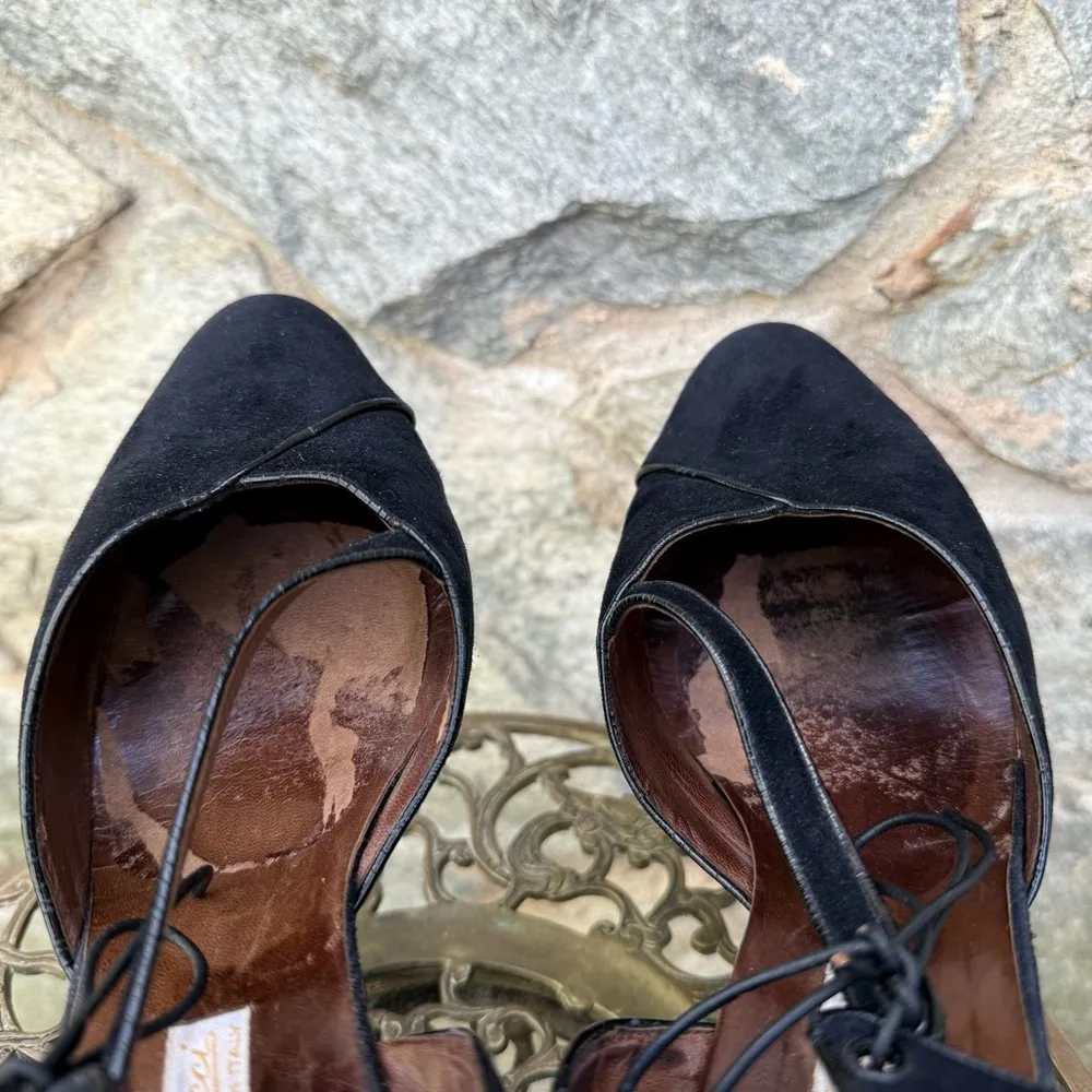 Gucci Vintage Black Suede Elegant Heels - Image 5