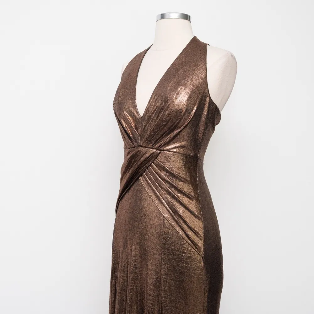 Dress The Population. New! Metallic Long Sleeveless V-neck Criss Evening Gown. - Image 8