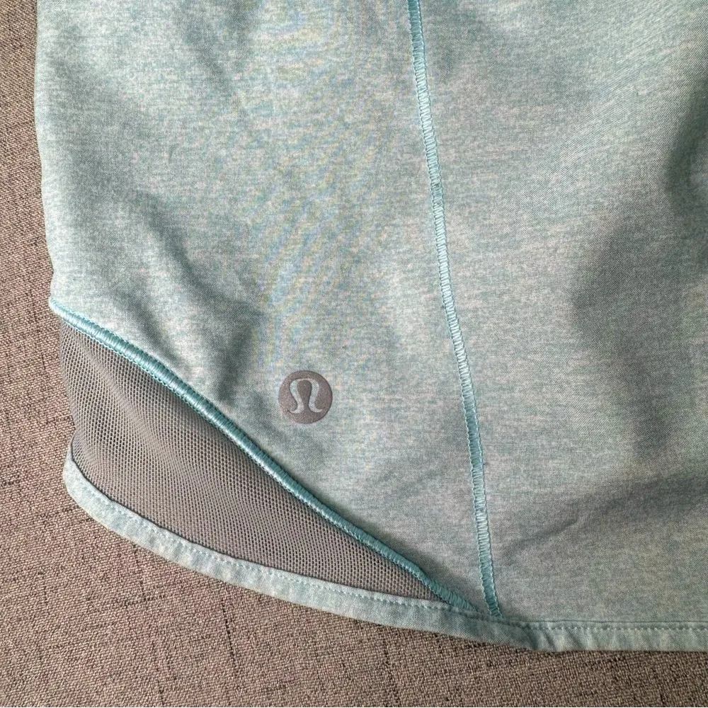 Lululemon Hotty Hot High Rise Athletic Shorts Heathered Icing Blue 12 - Image 8