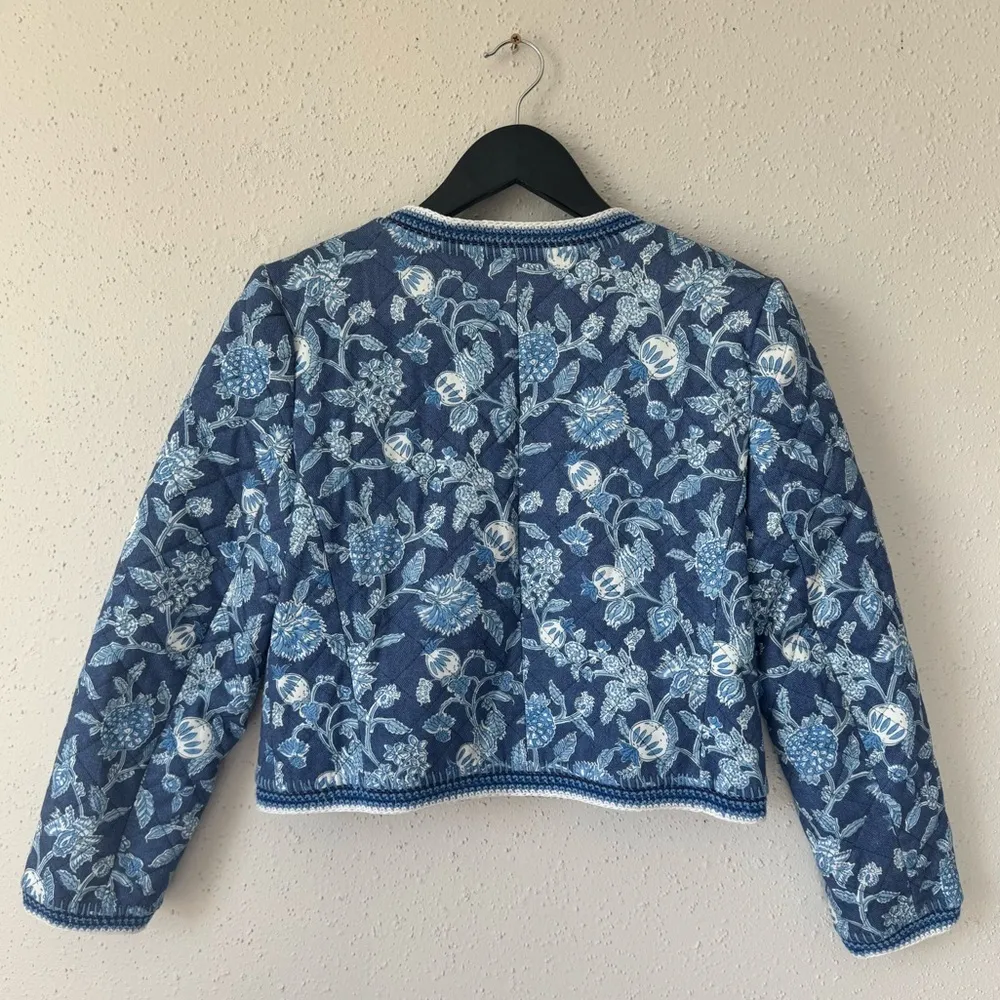10 Crosby Derek Lam Aster Quilted‎ Jacket 10 Blue Floral Crochet Coastal Prep - Image 4
