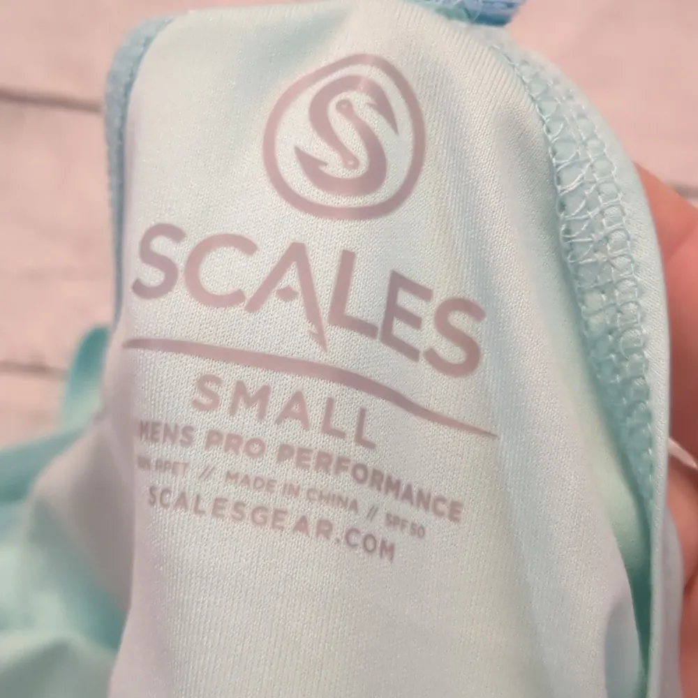 Scales tropical seafoam pro performance tank top size small Green - Image 6
