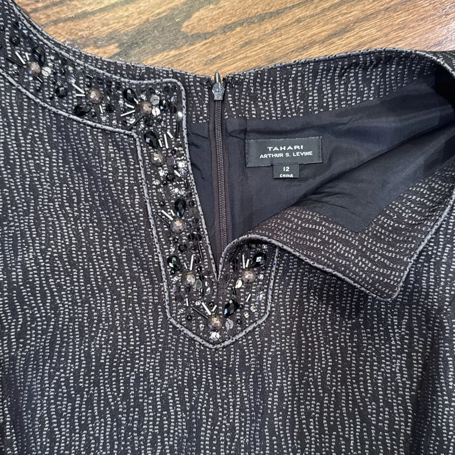 Tahari Arthur S. Levine Size 12 Sheath Dress Embellished Sleeveless Career Party Gray - Image 9