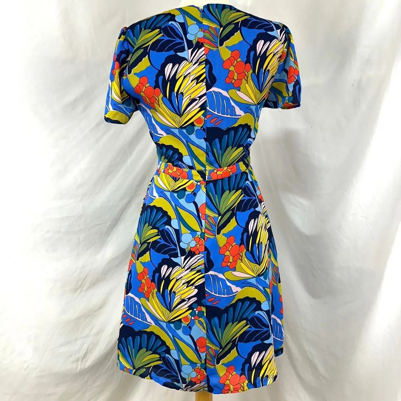 J. CREW Blue Tropical Print‎ V Neck Short Sleeve Faux Wrap Mini Dress Womens 4 - Image 4
