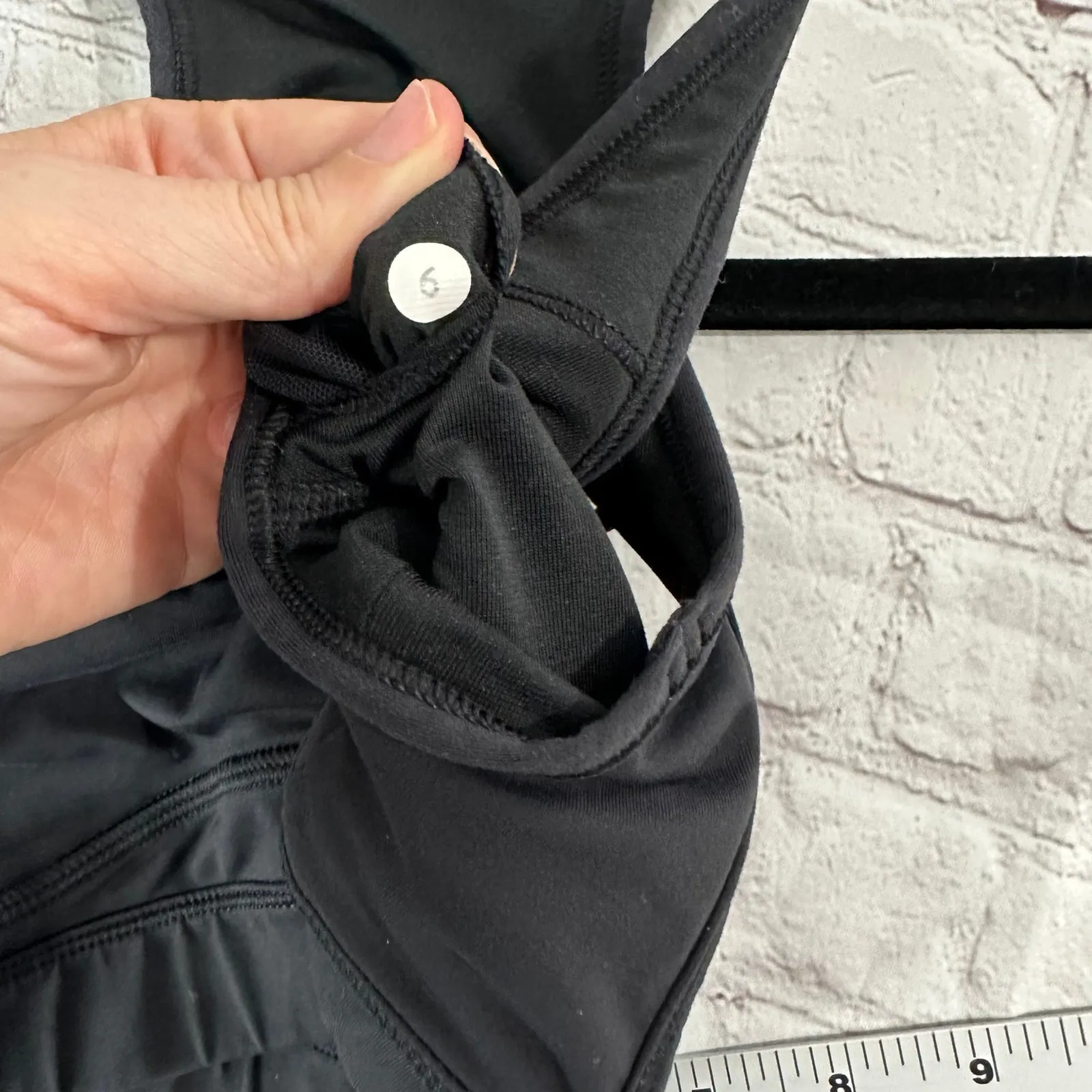 lululemon sports bra size 6 - Image 4