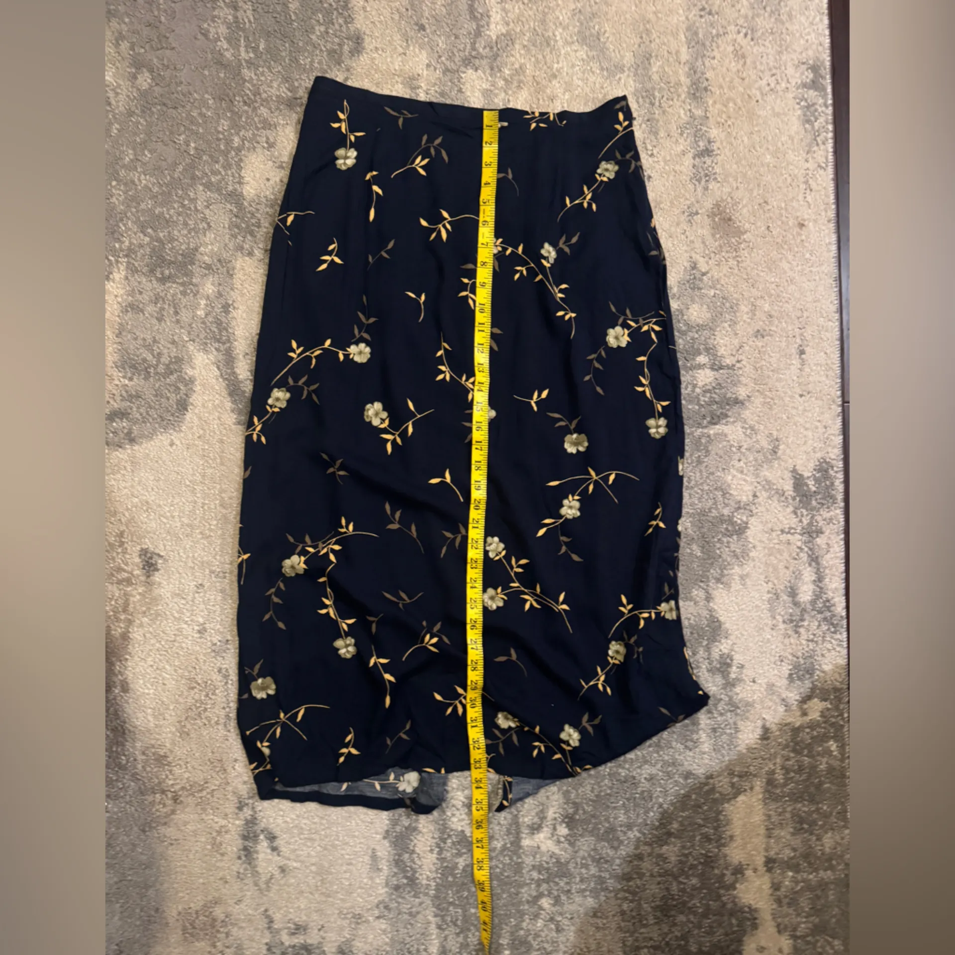Radcliffe Floral Navy Blue Skirt Size 18 - Image 6
