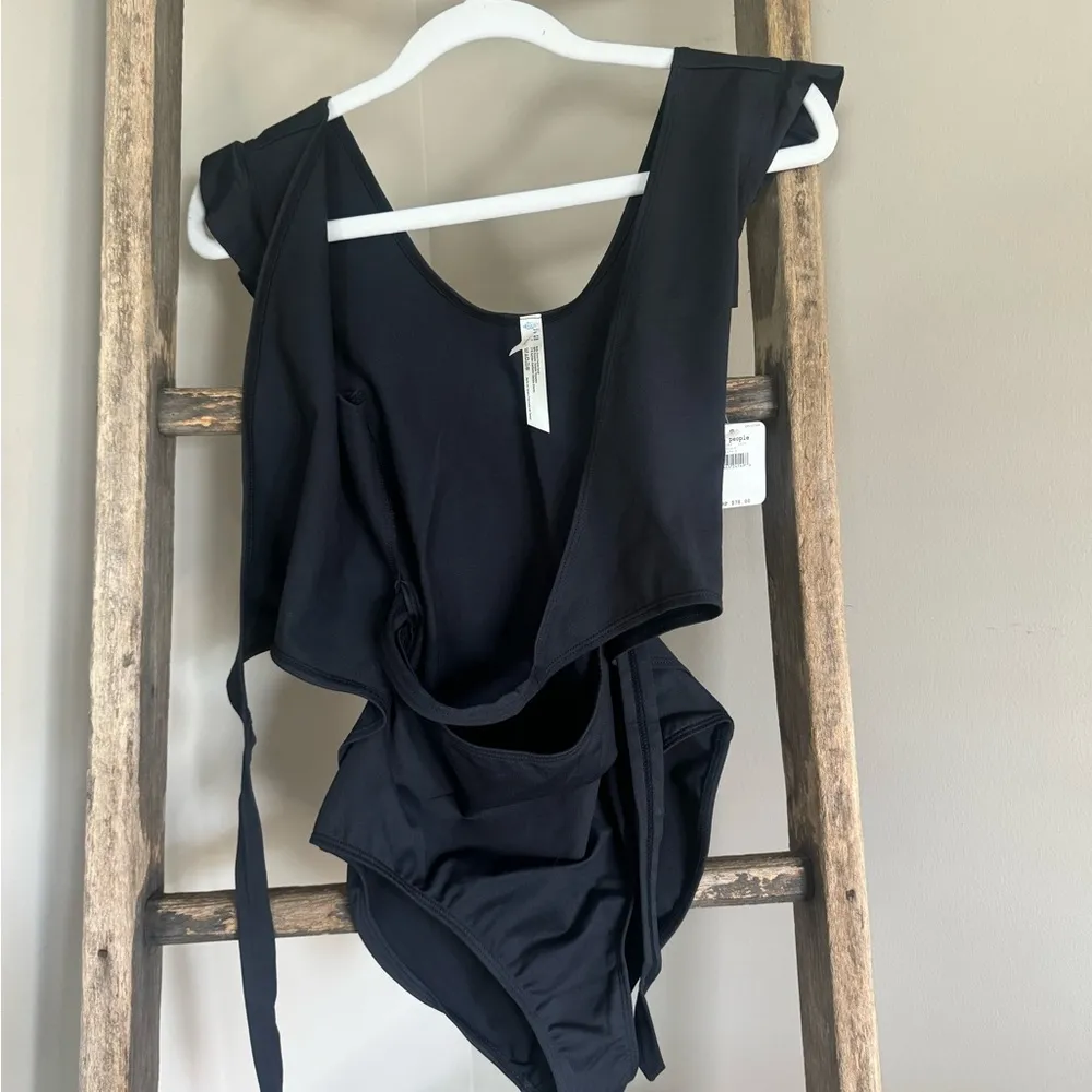 NWT Streamline True Wrap Bodysuit Size Small - Image 9