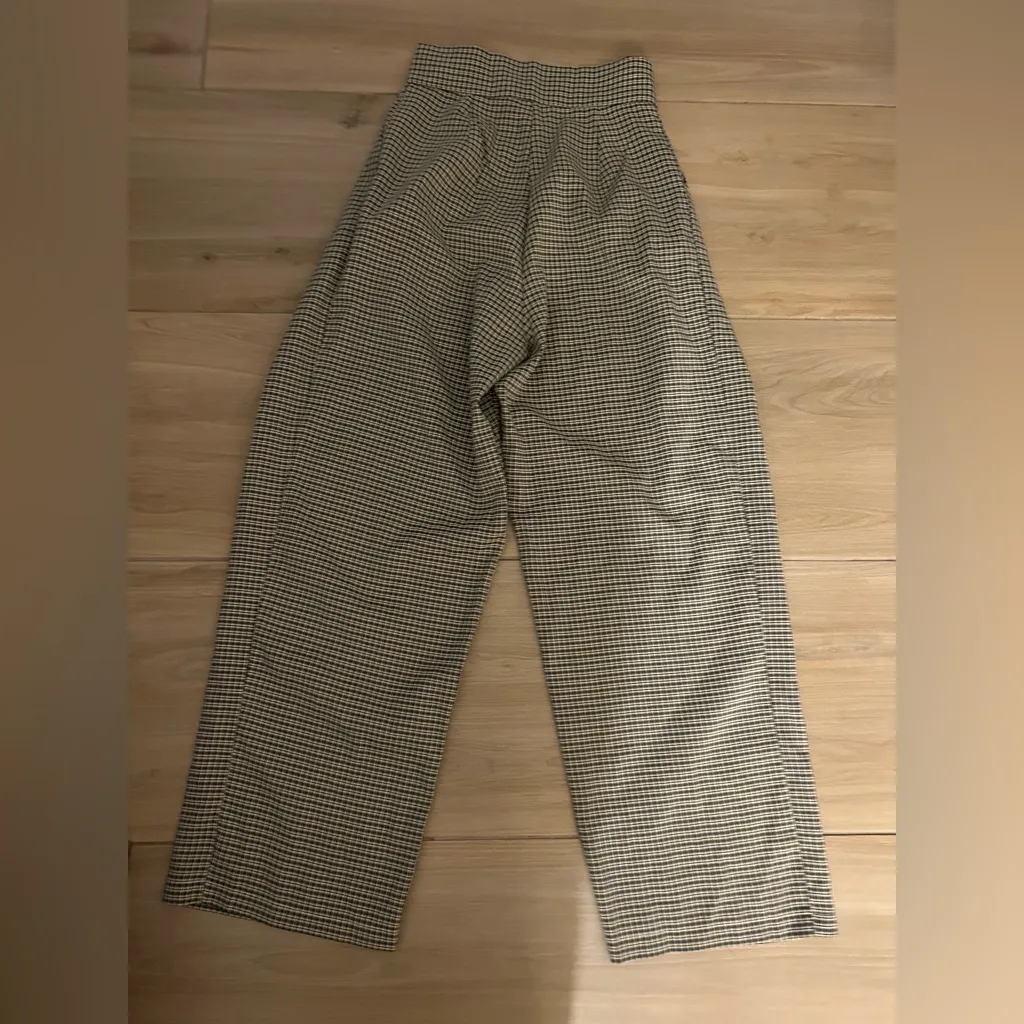 Chic Black and White Checkered Pants Size M - Image 2