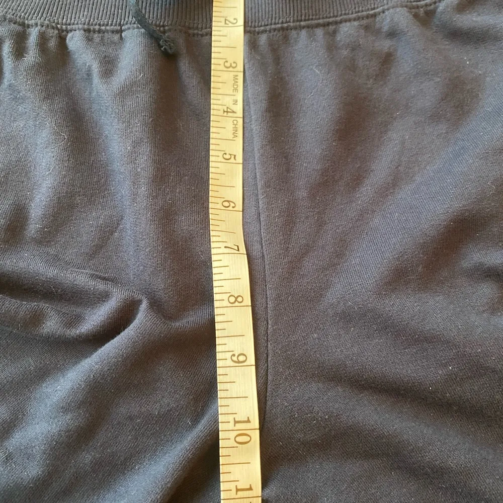 St. John’s Bay Petite Navy Workout/Lounge Capris - Image 8