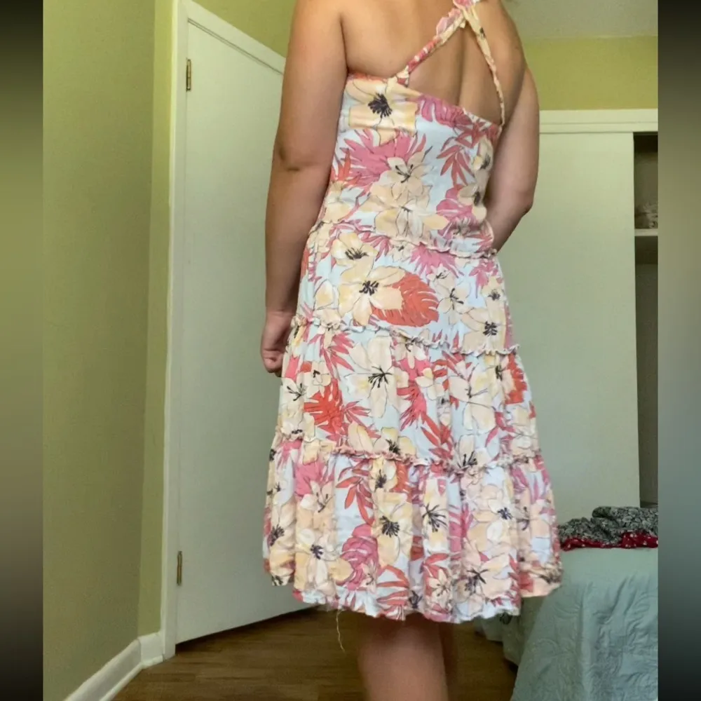 Billabong Knee Length Floral Sundress - Image 2