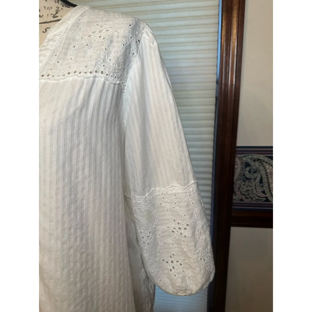Likely a Large 100% Cotton White Blouse Brand Unknown Size undefined - Image 3