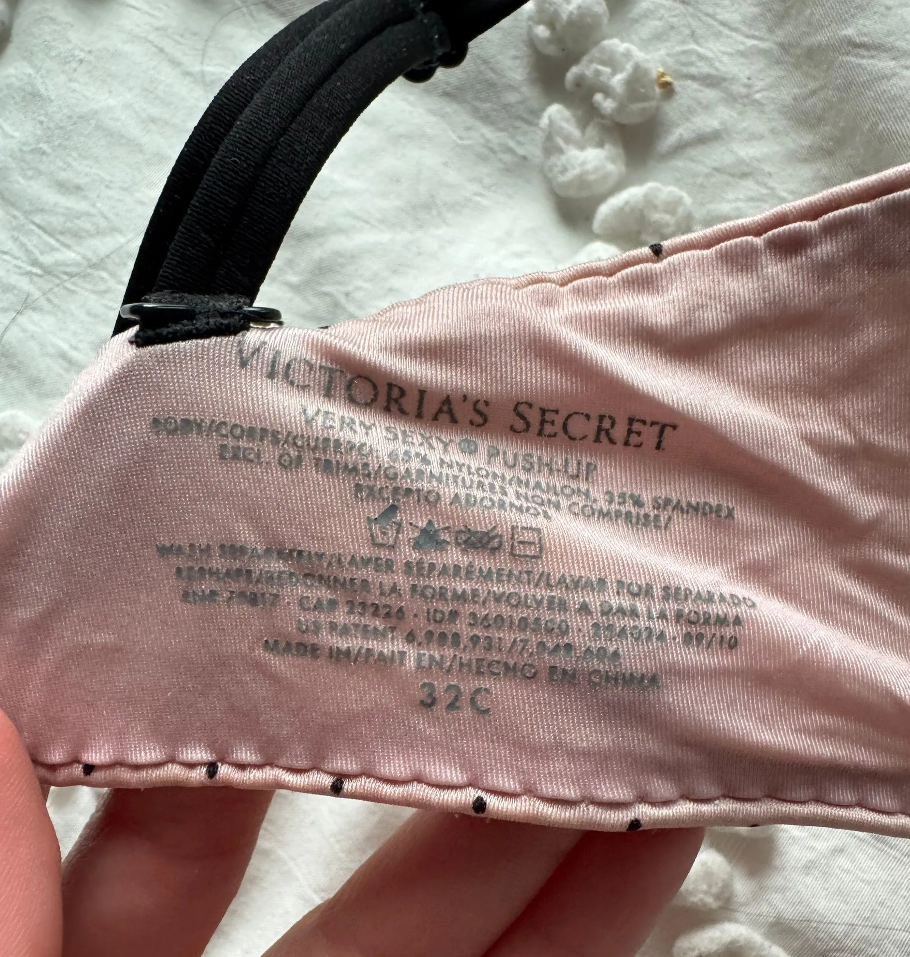Vintage Victorias Secret Bra - Image 3