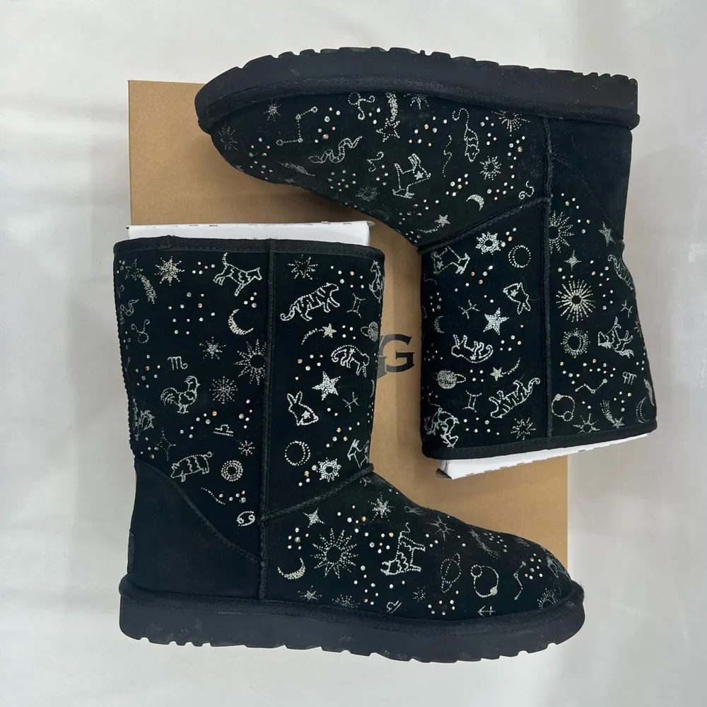 Ugg Classic Short Zodiac Boot 10M - Image 4