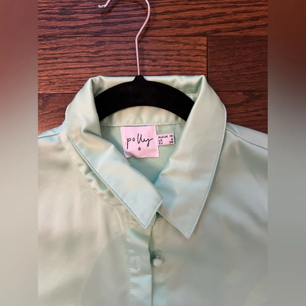 Princess Polly Light Green Satin Oxford Blouse - Image 5