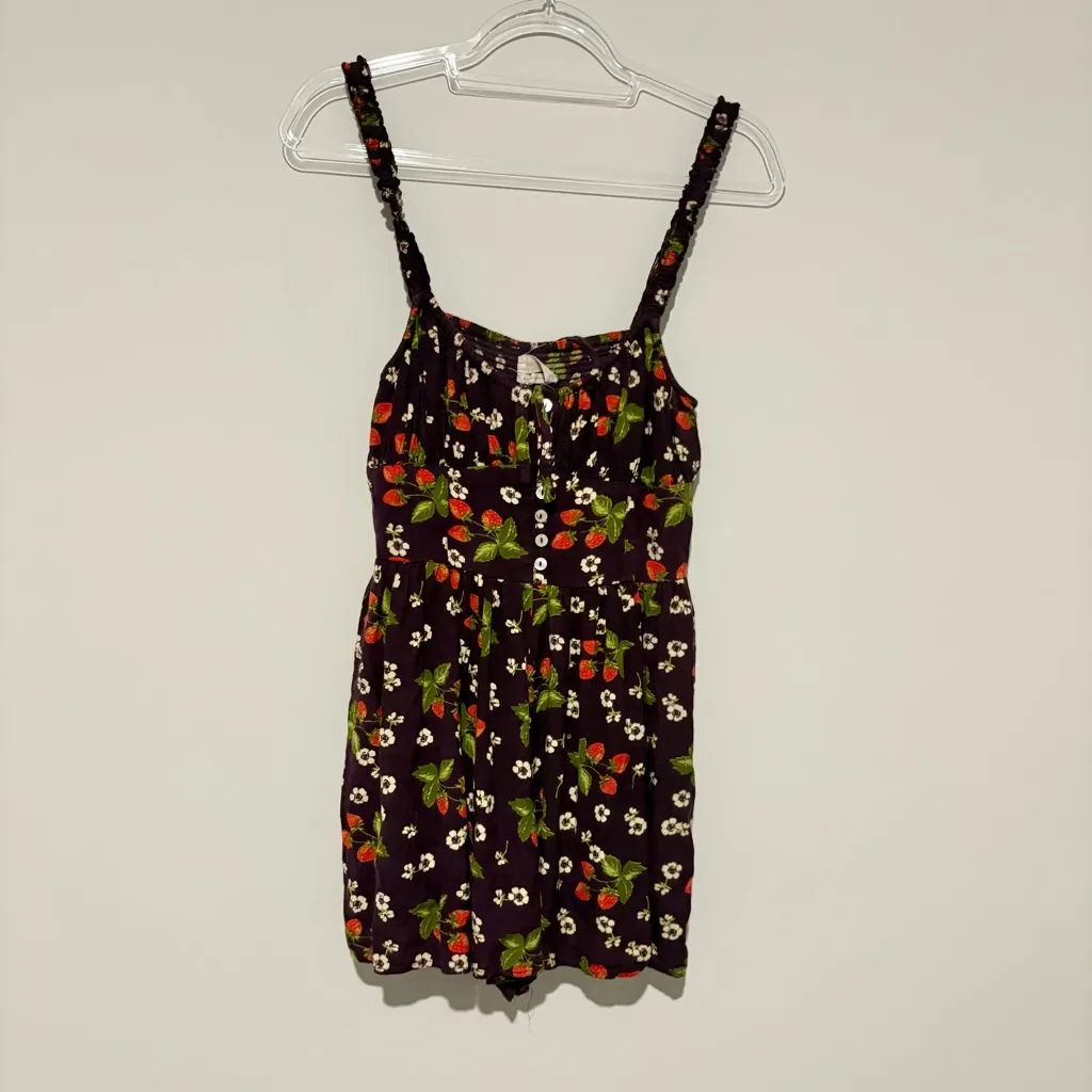 Urban Outfitters Tate‎ Tie Romper Strawberry Maroon Ruffle size medium - Image 2