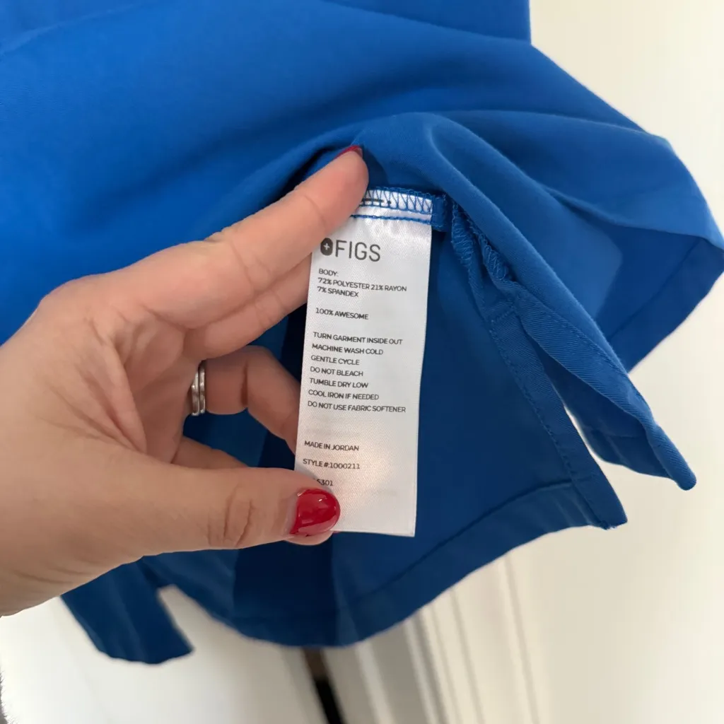 Figs Blue Top Short Sleeve Technical V Neck Scrubs Shirt - Image 4