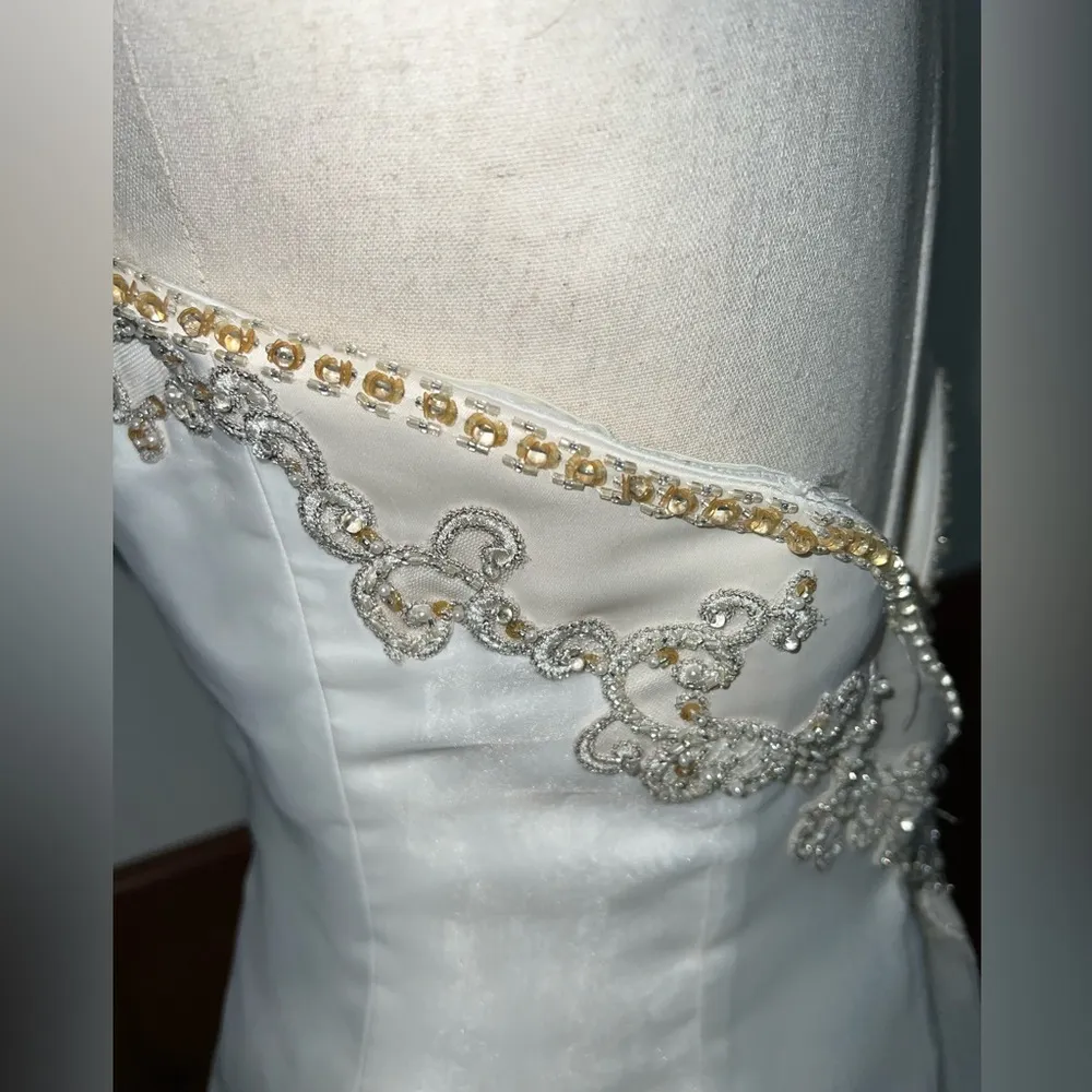 Gorgeous Vintage Y2K Mon Cheri Two Tone Organza Wedding Gown! - Image 8