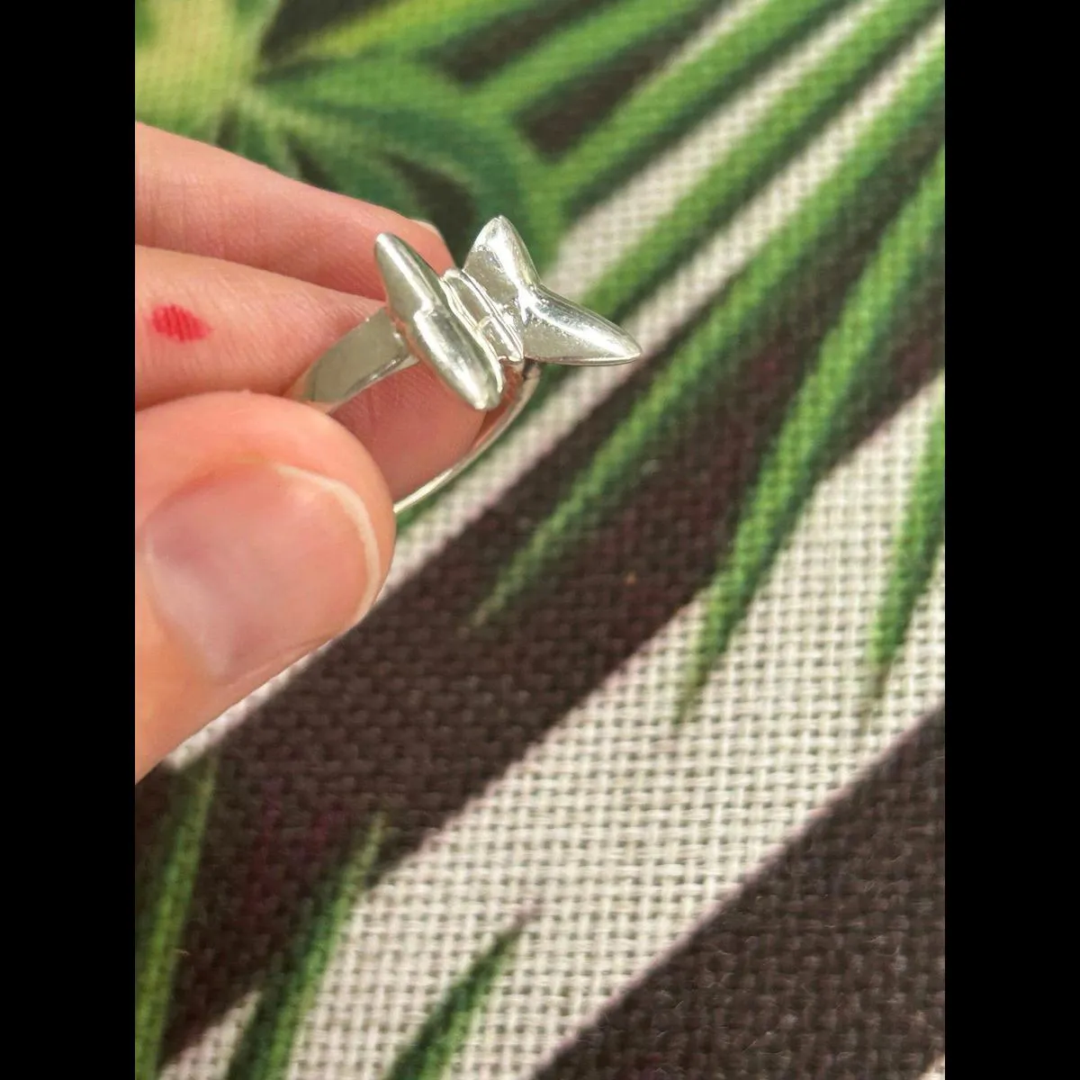 Ring band 925 sterling silver size 8 butterfly/bow - Image 3