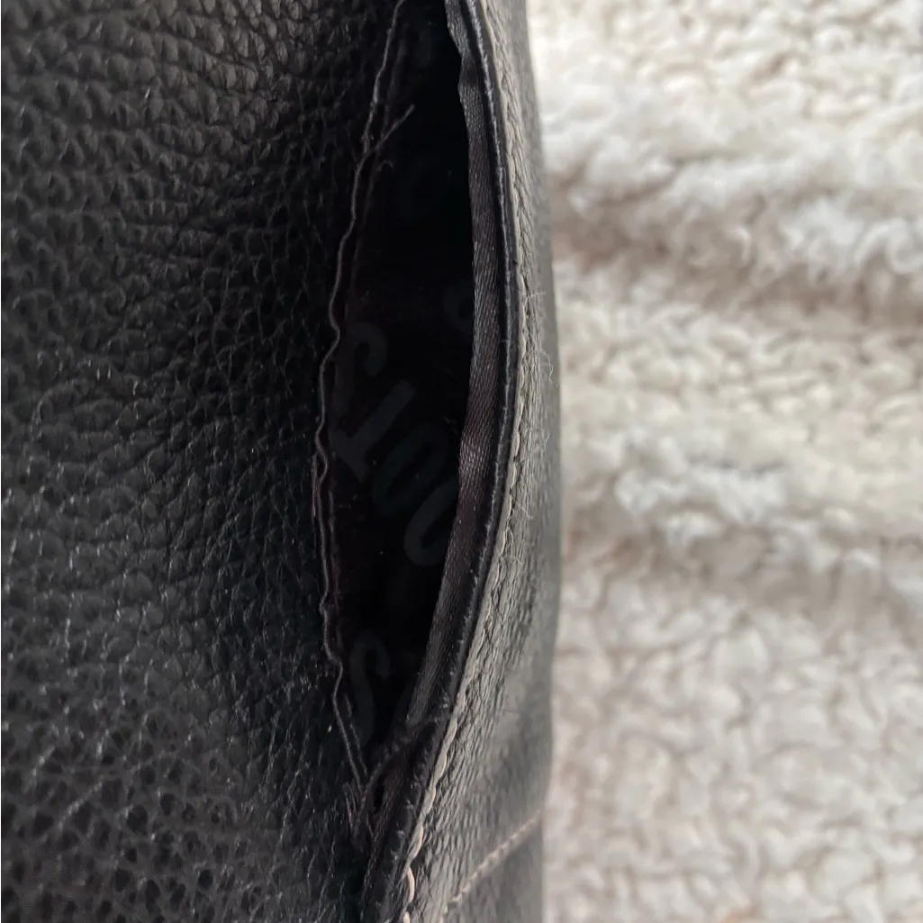 Roots Black Leather Crossbody Bag - so many pockets!!! - Image 9