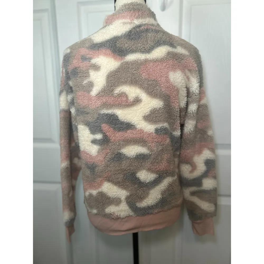 Grayson‎ Threads Teddy Fuzzy Pink Camo 1/4 Zip Sweatshirt Size Small - Image 4