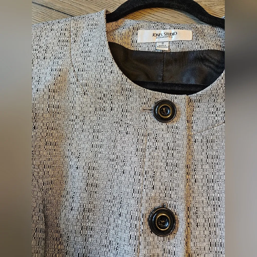Jones Studio Gray Button Front Professional Suit Jacket - Image 3