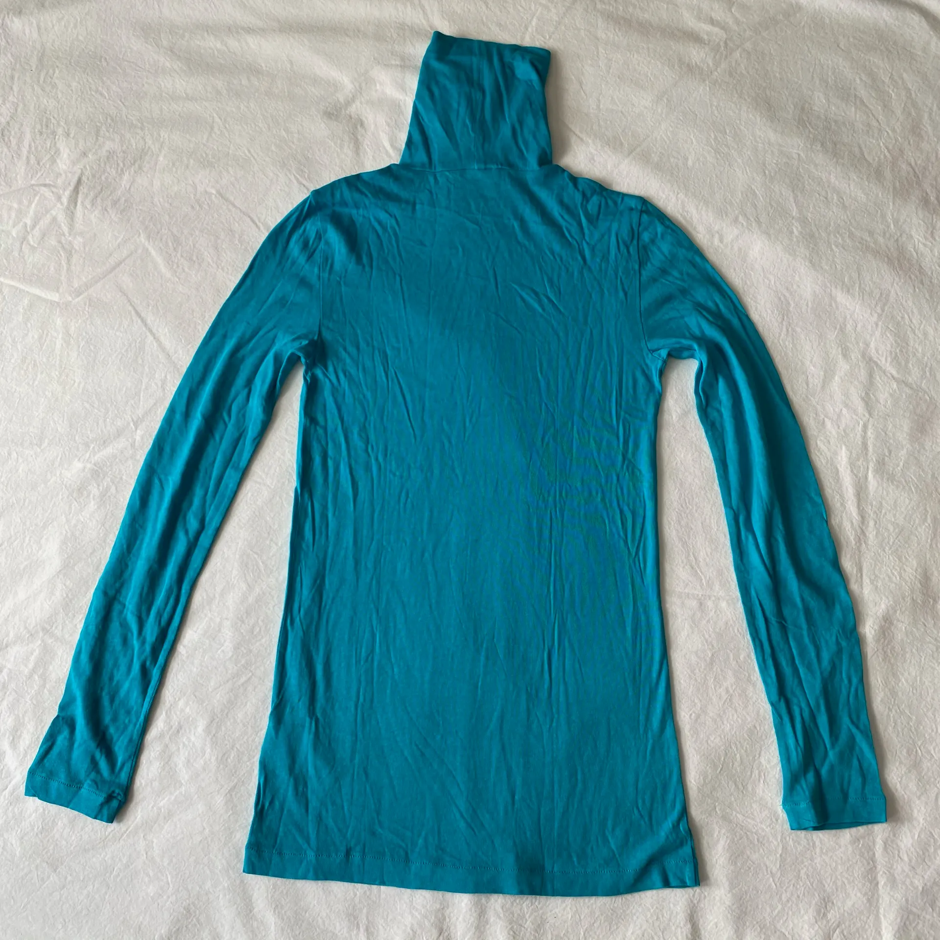 Tropical Blue Tissue Turtleneck - Image 3