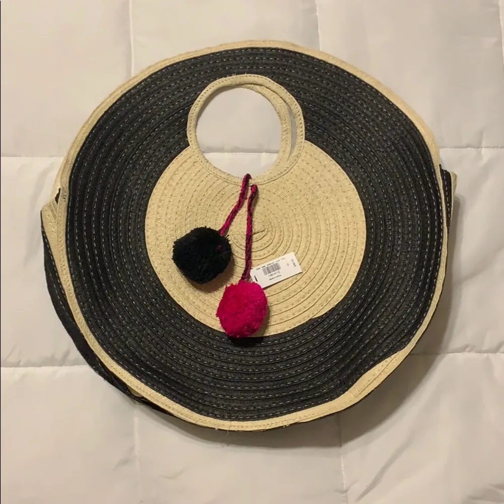 NWT Express x Shiraleah circle straw pom bag - Image 2