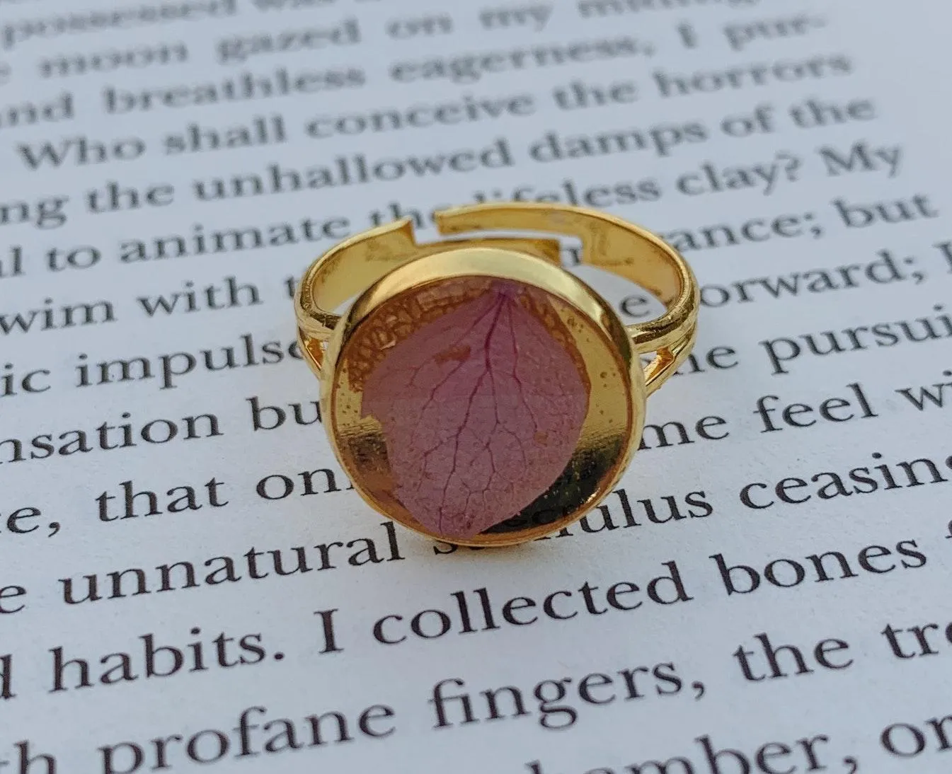 Handmade Resin Ring! Gold - Image 2