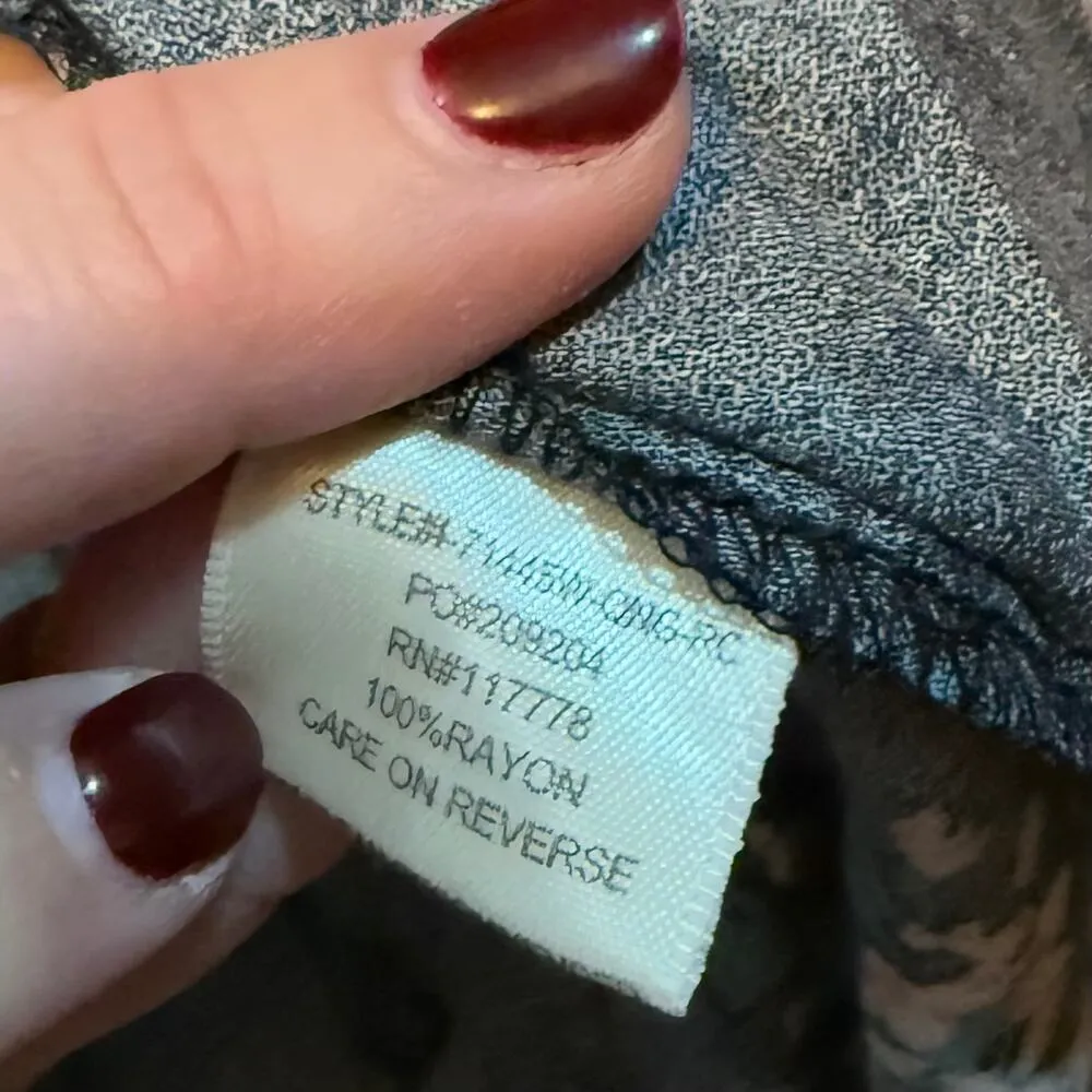 LoveStitch Women’s Small Black Floral Ruffle Short Sleeve V-neck Midi Wrap Dress - Image 8