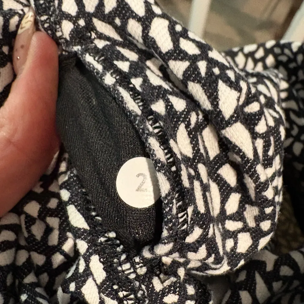 lululemon athletica Monochrome Speckled Crop Leggings - Image 4