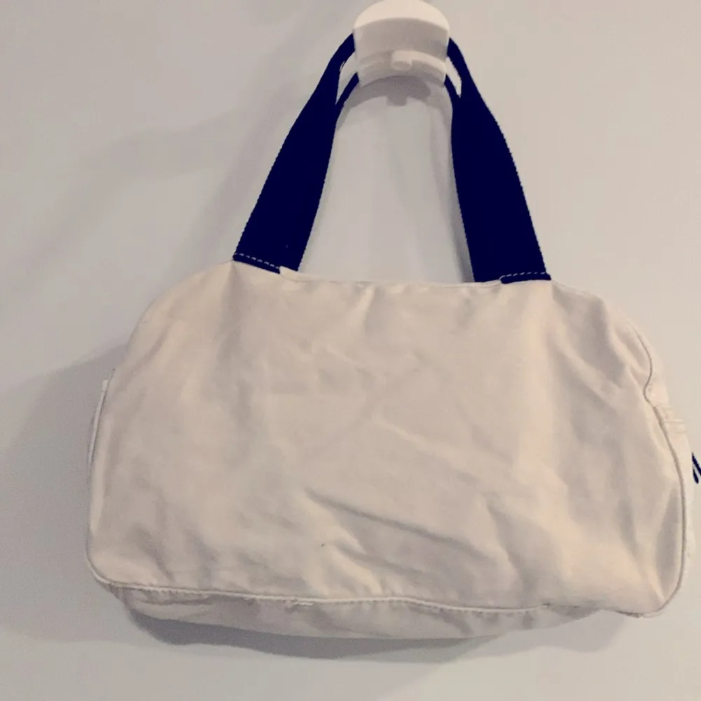  Red by Marc Ecko Med duffle bag with Skill /eagle Tattoo - Image 6